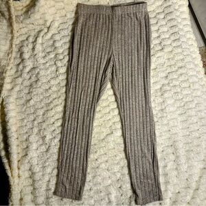 Women’s Ribbed Knit Leggings in Gray